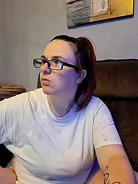 Snapshot of queenpeaches121 chatting on 03/09/26, 11:09 queenpeaches121 online show from 03/09/26, 11:09