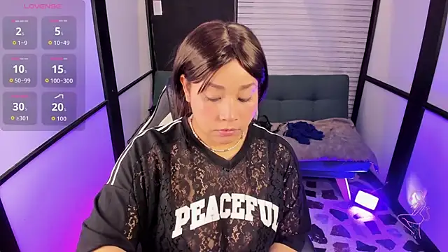 ThaliaBrooks  online show from 10/10/25, 04:22