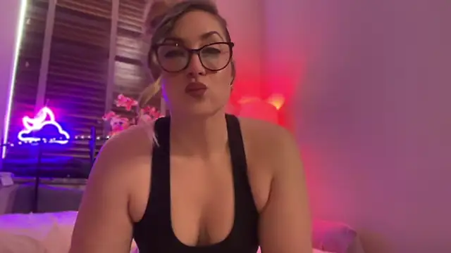 MistresssX online show from 06/10/26, 01:32