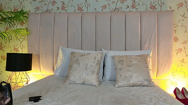 elsa gb online show from 05/14/26, 03:24