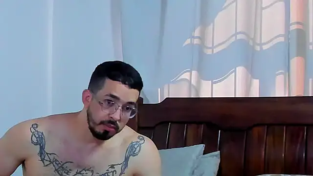 Hunter Hoott online show from 09/26/25, 01:48