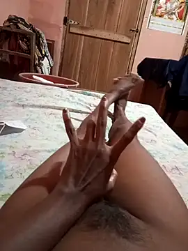 Snapshot of littlebunnySL chatting on 02/11/26, 04:06 littlebunnySL online show from 02/11/26, 04:06