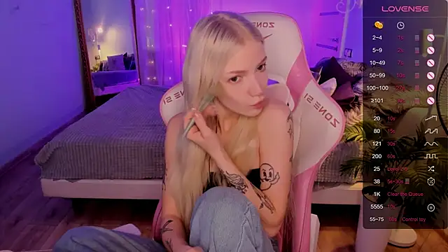 AnyaTaylor  online show from 06/14/26, 08:38