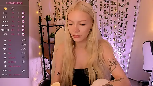AnyaTaylor  online show from 06/22/26, 02:13