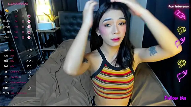bellamoonlightX online show from 06/18/26, 08:25