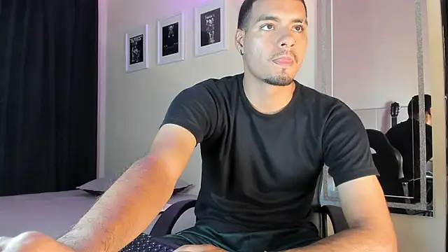 Snapshot of TeamPorn_19 chatting on 01/05/26, 08:23 TeamPorn 19 online show from 01/05/26, 08:23