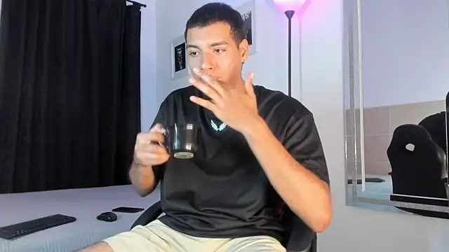 Snapshot of TeamPorn_19 chatting on 03/21/26, 09:51 TeamPorn 19 online show from 03/21/26, 09:51