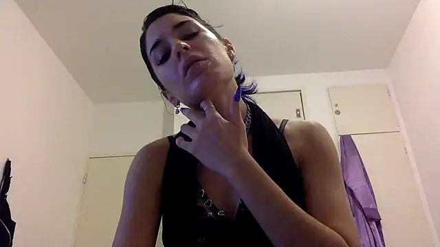 Snapshot of kendrafarq chatting on 03/09/26, 04:49 kendrafarq online show from 03/09/26, 04:49