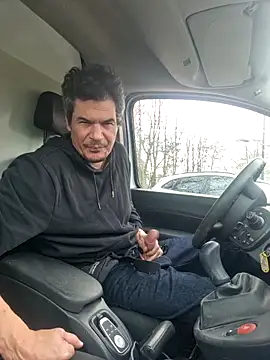 twitshe online show from 02/18/26, 03:30