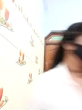 Snapshot of Hot-Soniya733 chatting on 02/11/26, 12:32 Hot-Soniya733 online show from 02/11/26, 12:32