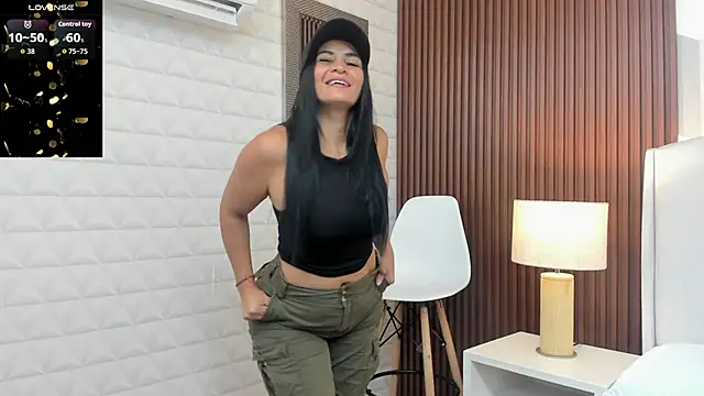 Mommy Naughty online show from 05/05/26, 11:18