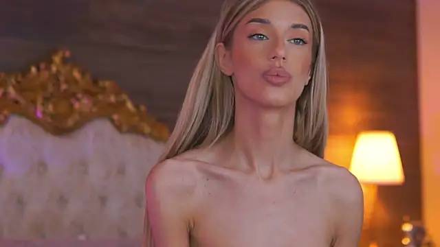 EllieRedd online show from 10/15/25, 08:58