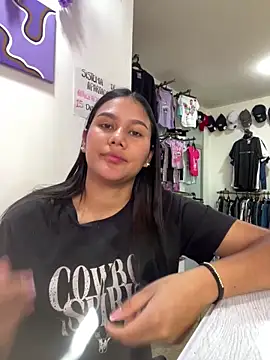 Snapshot of burbuja02 chatting on 12/20/25, 02:24 burbuja02 online show from 12/20/25, 02:24