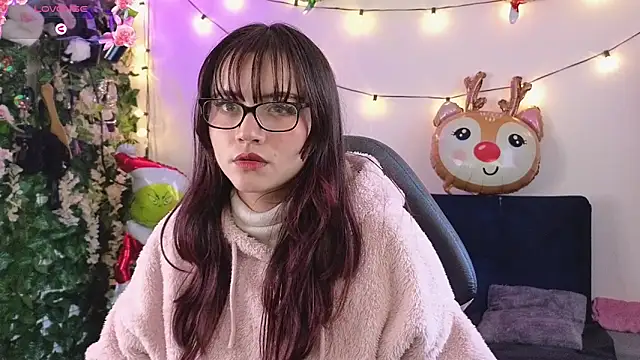 MiaVelvetDoll online show from 12/15/25, 02:21