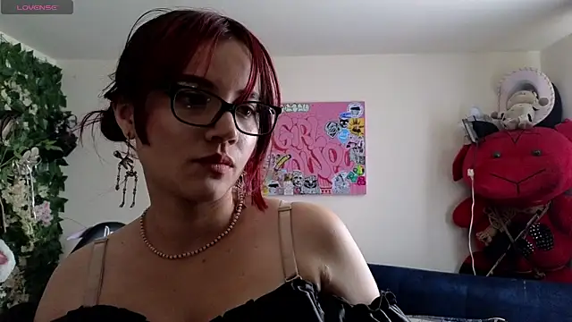 MiaVelvetDoll online show from 05/25/26, 02:45