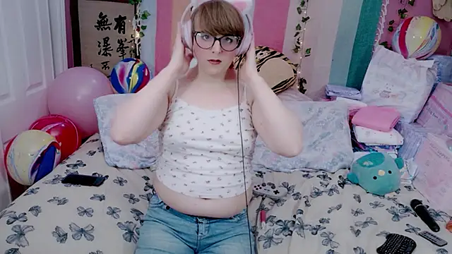 Snapshot of Maddy_cat_91 chatting on 03/19/26, 01:26 Maddy cat 91 online show from 03/19/26, 01:26