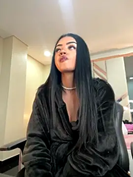 Snapshot of EmmaStonns chatting on 10/17/25, 02:08 EmmaStonns online show from 10/17/25, 02:08