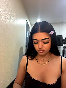 Snapshot of EmmaStonns chatting on 10/25/25, 07:52 EmmaStonns online show from 10/25/25, 07:52