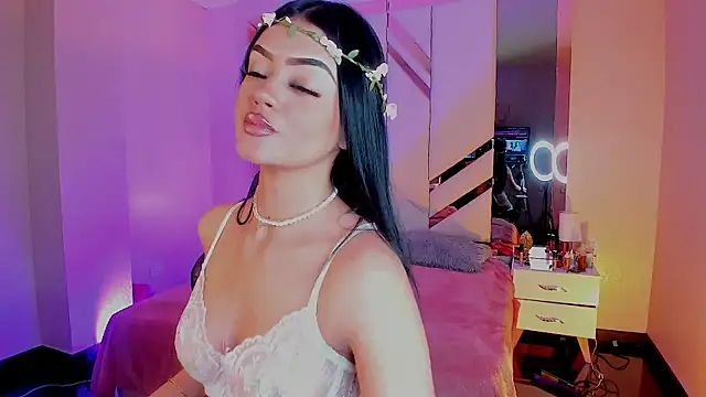 Snapshot of EmmaStonns chatting on 11/20/25, 12:05 EmmaStonns online show from 11/20/25, 12:05