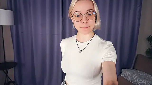 EdaKirkIin online show from 11/28/25, 05:21