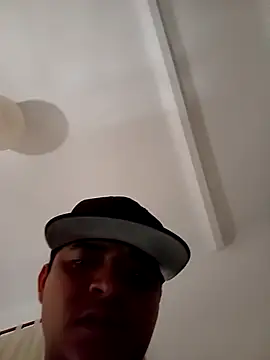 Snapshot of Joseoliver03 chatting on 09/20/25, 12:17 Joseoliver03 online show from 09/20/25, 12:17