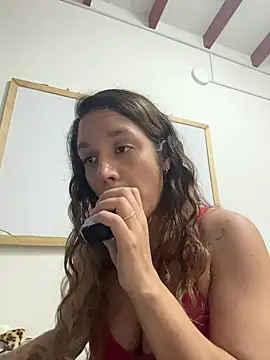 Snapshot of Sophia_House_ chatting on 11/14/25, 12:20 Sophia House online show from 11/14/25, 12:20