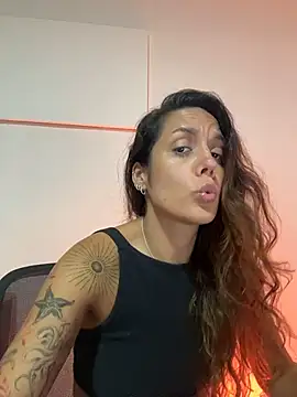 Snapshot of Sophia_House_ chatting on 03/25/26, 01:00 Sophia House online show from 03/25/26, 01:00