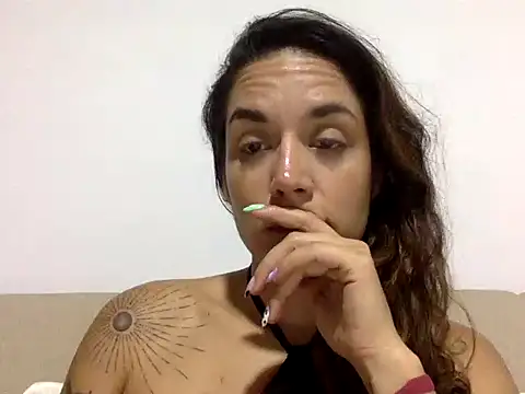 Snapshot of Sophia_House_ chatting on 04/01/26, 11:13 Sophia House online show from 04/01/26, 11:13