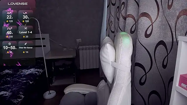 Snapshot of KiraKrox chatting on 03/05/26, 11:39 KiraKrox online show from 03/05/26, 11:39