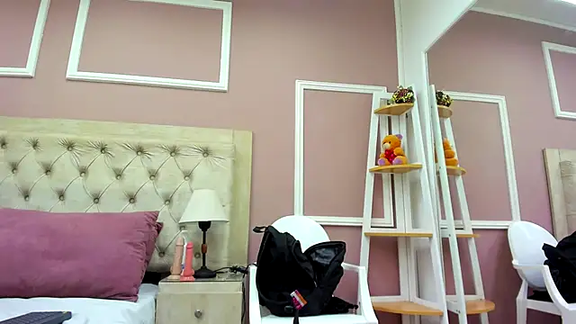 Snapshot of merlyaluna chatting on 09/19/25, 09:59 merlyaluna online show from 09/19/25, 09:59