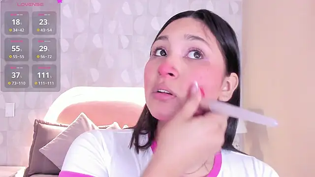 Snapshot of angel_ponce chatting on 10/07/25, 12:13 angel ponce online show from 10/07/25, 12:13