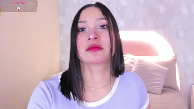 Snapshot of angel_ponce chatting on 10/08/25, 12:25 angel ponce online show from 10/08/25, 12:25