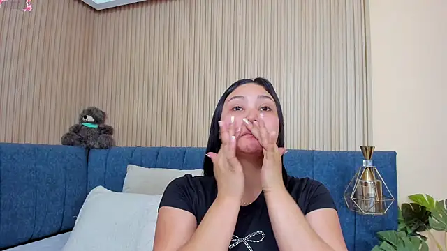 Snapshot of angel_ponce chatting on 11/21/25, 07:12 angel ponce online show from 11/21/25, 07:12