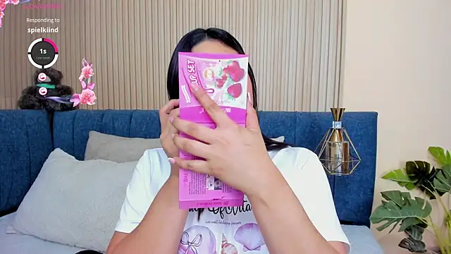 Snapshot of angel_ponce chatting on 11/23/25, 12:16 angel ponce online show from 11/23/25, 12:16