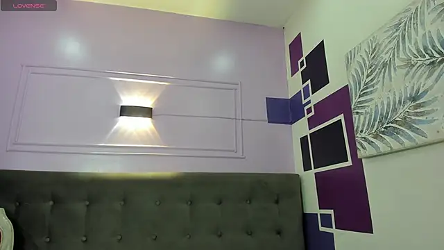 tiiny emilly online show from 09/23/25, 09:07