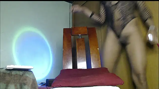 Snapshot of Galgadot3 chatting on 10/10/25, 09:25 Galgadot3 online show from 10/10/25, 09:25