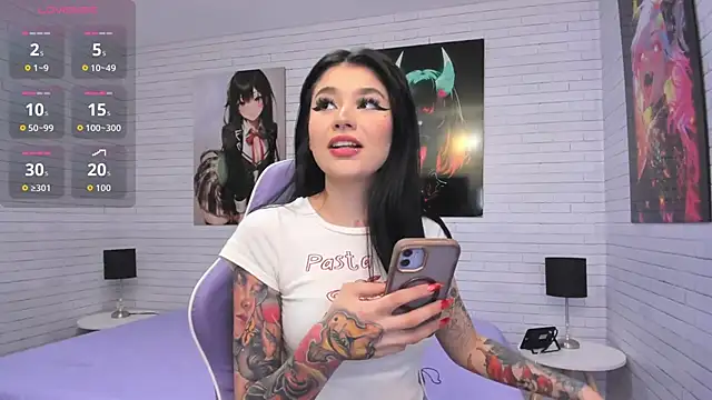 BellaClarck online show from 09/16/25, 03:29