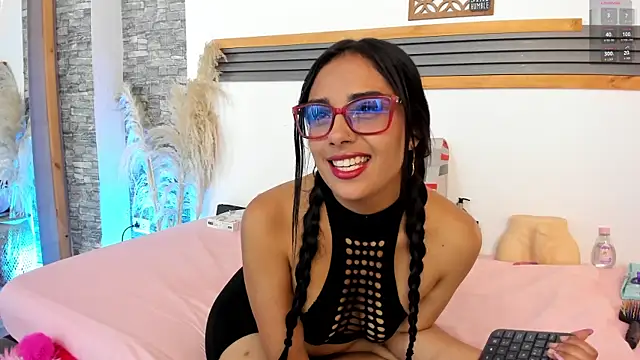 Snapshot of Sarita__love chatting on 03/30/26, 01:39 Sarita love online show from 03/30/26, 01:39