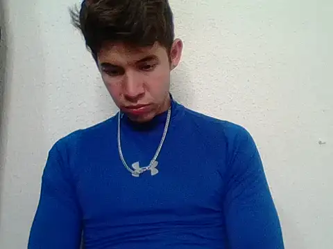 Snapshot of Maxtaylor18 chatting on 10/16/25, 04:13 Maxtaylor18 online show from 10/16/25, 04:13