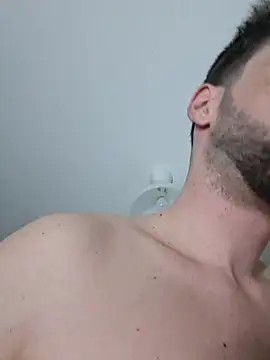 Snapshot of young_swisscouple chatting on 01/17/26, 11:08 young swisscouple online show from 01/17/26, 11:08