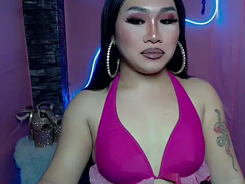 pretty lassy online show from 11/18/25, 04:22