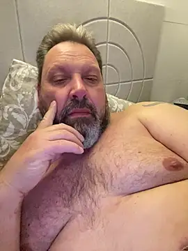 Snapshot of BigMan738@xh chatting on 05/11/26, 11:46 BigMan738xh online show from 05/11/26, 11:46