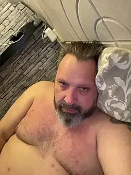 Snapshot of BigMan738@xh chatting on 05/12/26, 08:28 BigMan738xh online show from 05/12/26, 08:28