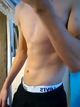 Snapshot of LUISSLEONN0958 chatting on 09/27/25, 09:42 LUISSLEONN0958 online show from 09/27/25, 09:42