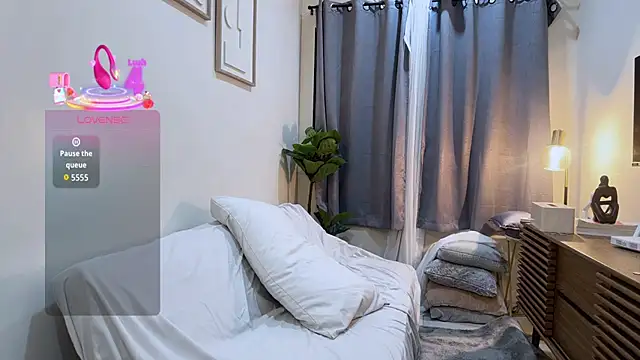 penny coco online show from 10/31/25, 09:05