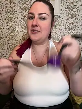 Snapshot of Lacey-BBW chatting on 10/10/25, 10:42 Lacey-BBW online show from 10/10/25, 10:42