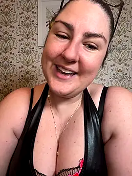 Snapshot of Lacey-BBW chatting on 10/20/25, 09:26 Lacey-BBW online show from 10/20/25, 09:26