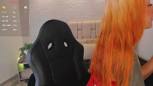 Mollycb online show from 10/17/25, 04:04