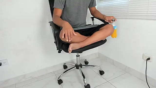 tyler twink boy online show from 09/22/25, 01:57