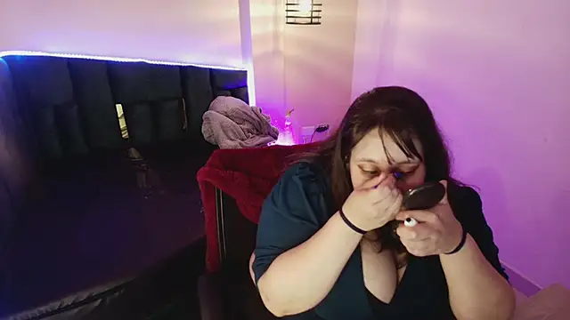  Emily rosee  online show from 11/27/25, 11:34